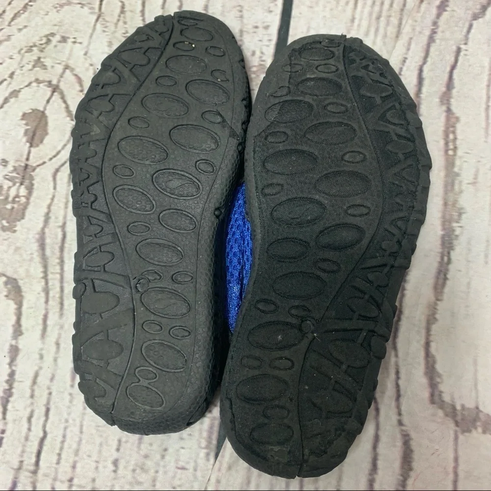 Nwot Beach Basics Mesh Water Shoes